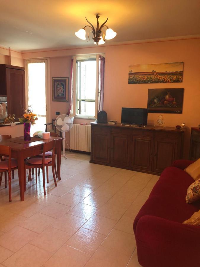 Apartamento Il Girasole Castel Ritaldi Exterior foto