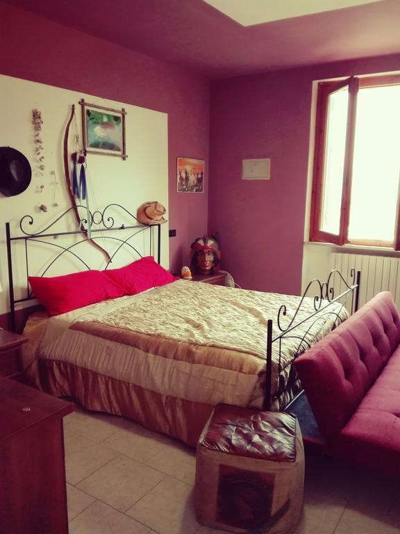 Apartamento Il Girasole Castel Ritaldi Exterior foto
