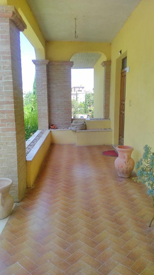 Apartamento Il Girasole Castel Ritaldi Exterior foto