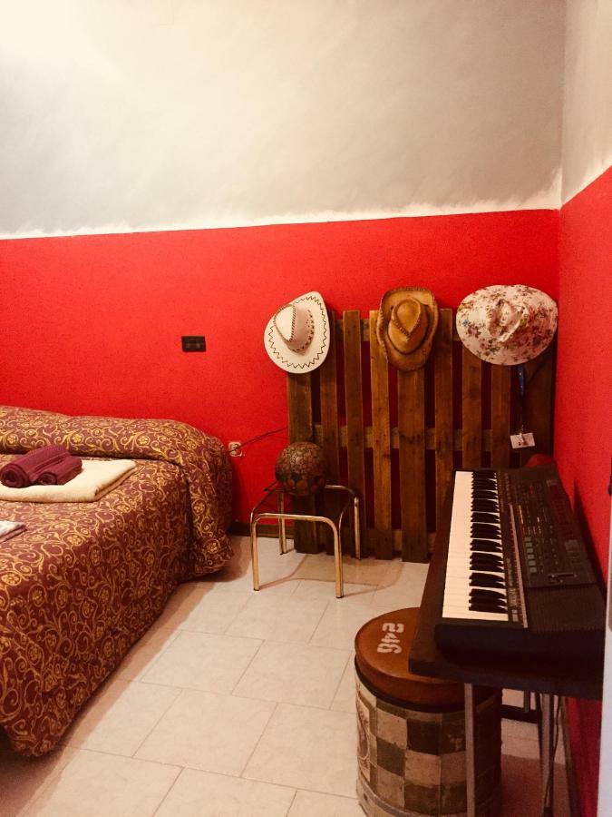 Apartamento Il Girasole Castel Ritaldi Exterior foto
