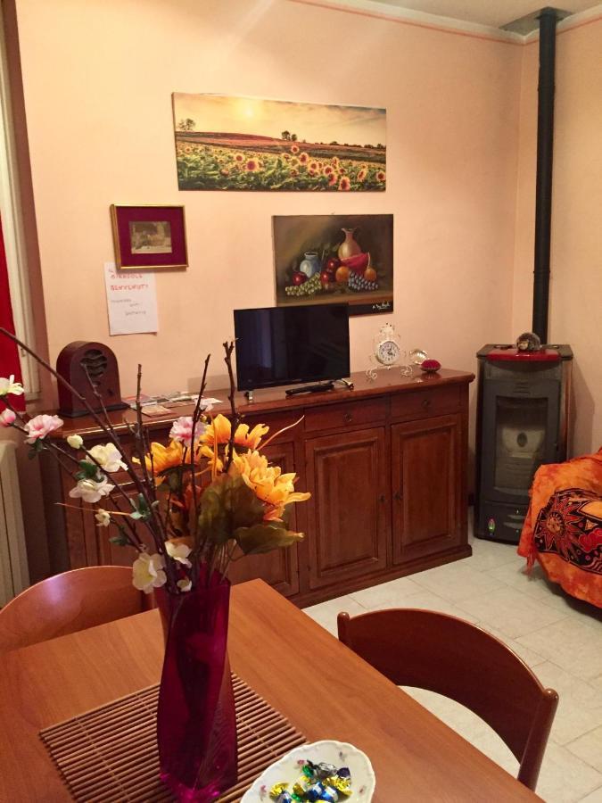 Apartamento Il Girasole Castel Ritaldi Exterior foto