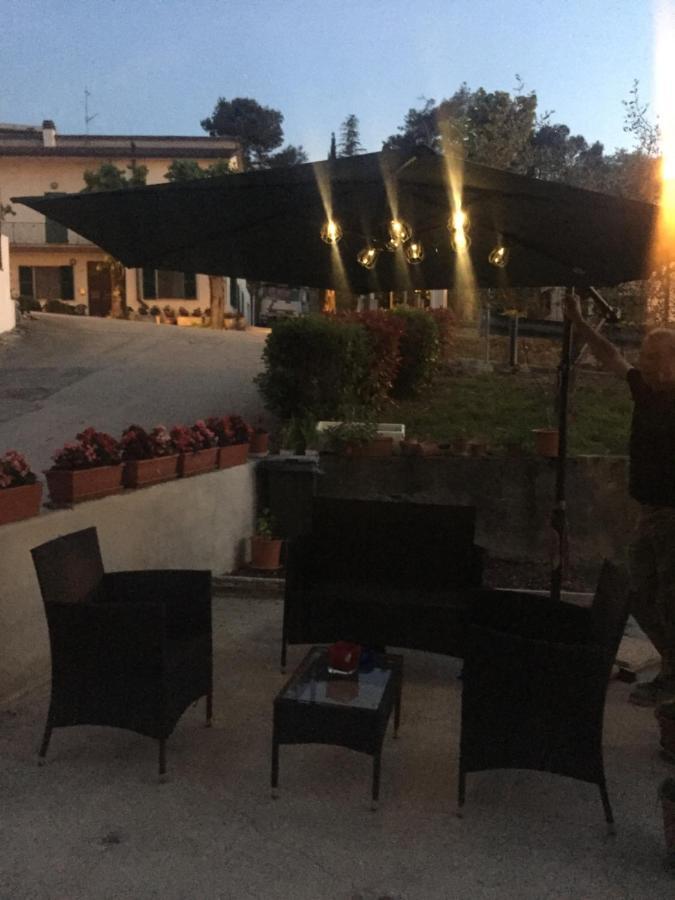 Apartamento Il Girasole Castel Ritaldi Exterior foto