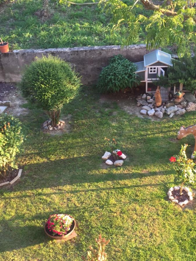 Apartamento Il Girasole Castel Ritaldi Exterior foto